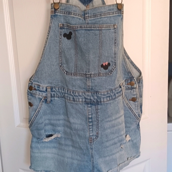 Wild Fable Distressed Blue Denim Shortalls Size XL - Picture 1 of 4